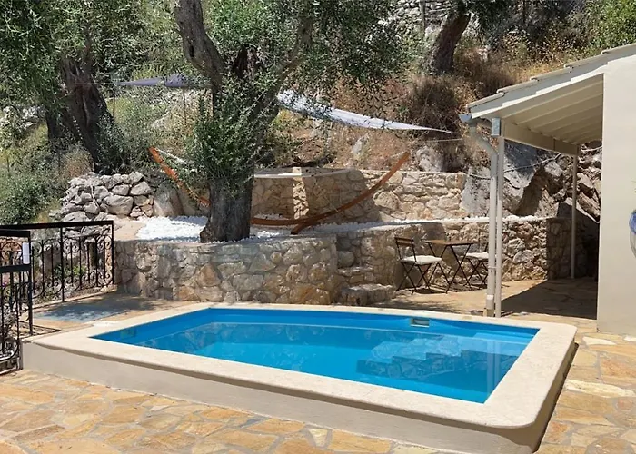 La Strade Apartments, Adults Only With Private Pool